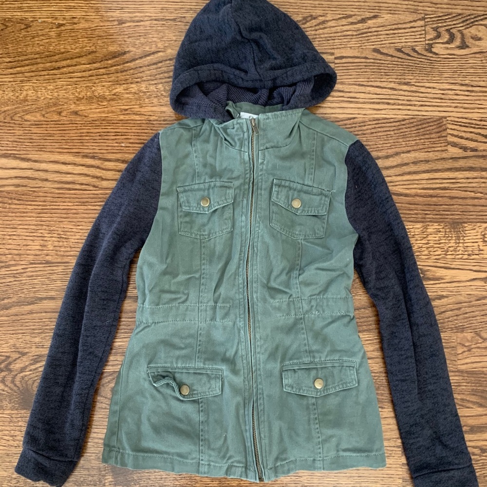 Junior’s Full Tilt Hoodie Jacket Size S